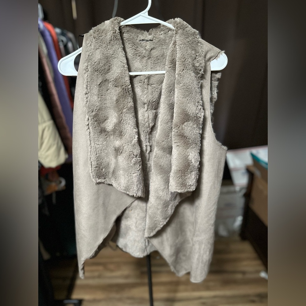 Marc New York Faux Leather And Faux Fur Taupe Vest